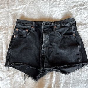 Levi’s cutoff shorts Levi’s 501 frayed hem black summer festival boho sz 29